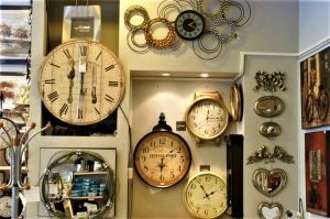 Стенни часовници и будилници