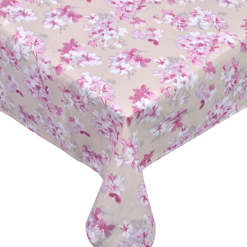 Покривка за маса - бежова - цветя - 140 х 140 см.