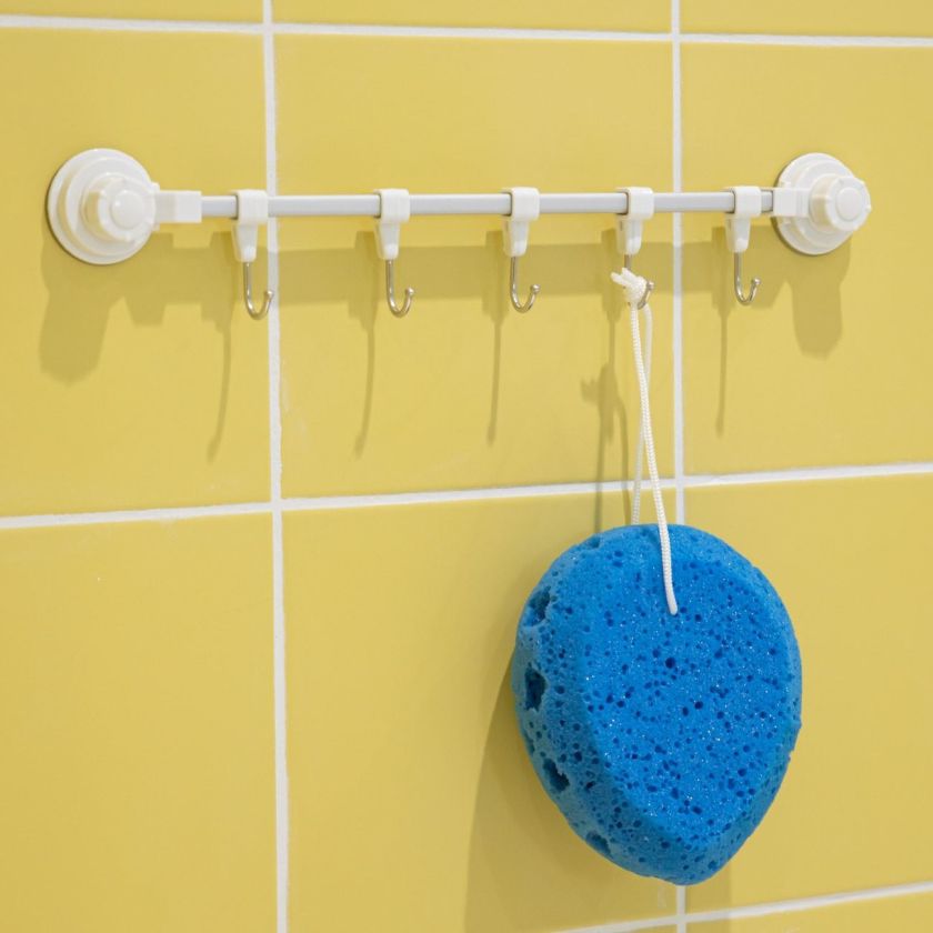 Стенна закачалка - пластмасова - с вакуум