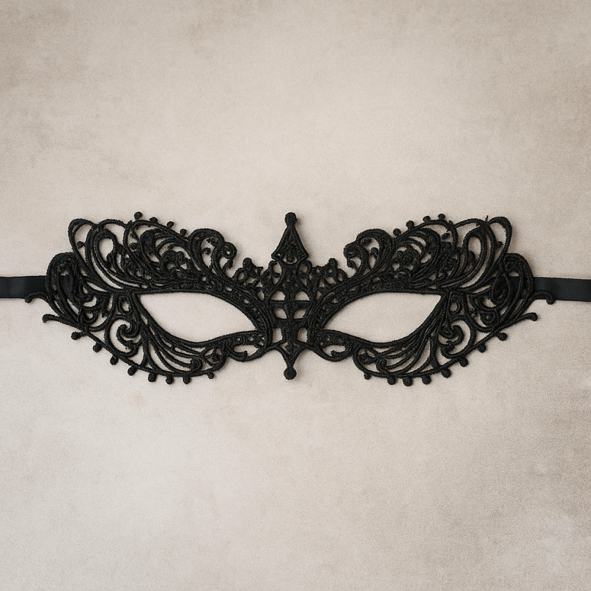 Карнавална маска - домино - дантела