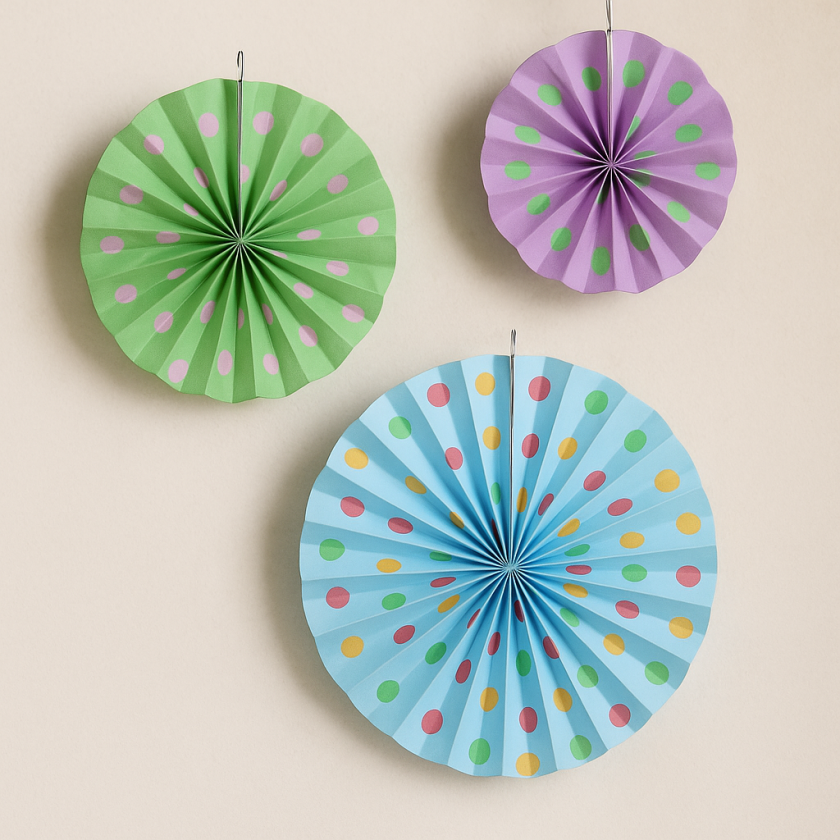 Парти декорация - ветрило - цветни точки - 3 бр.