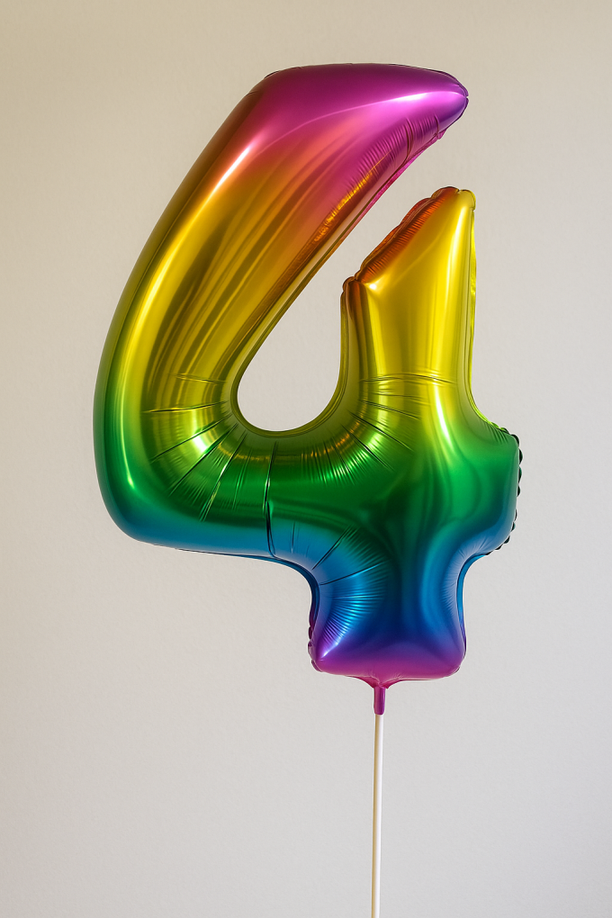 Парти балон - цветен - цифра 4 - 85 х 110 см.