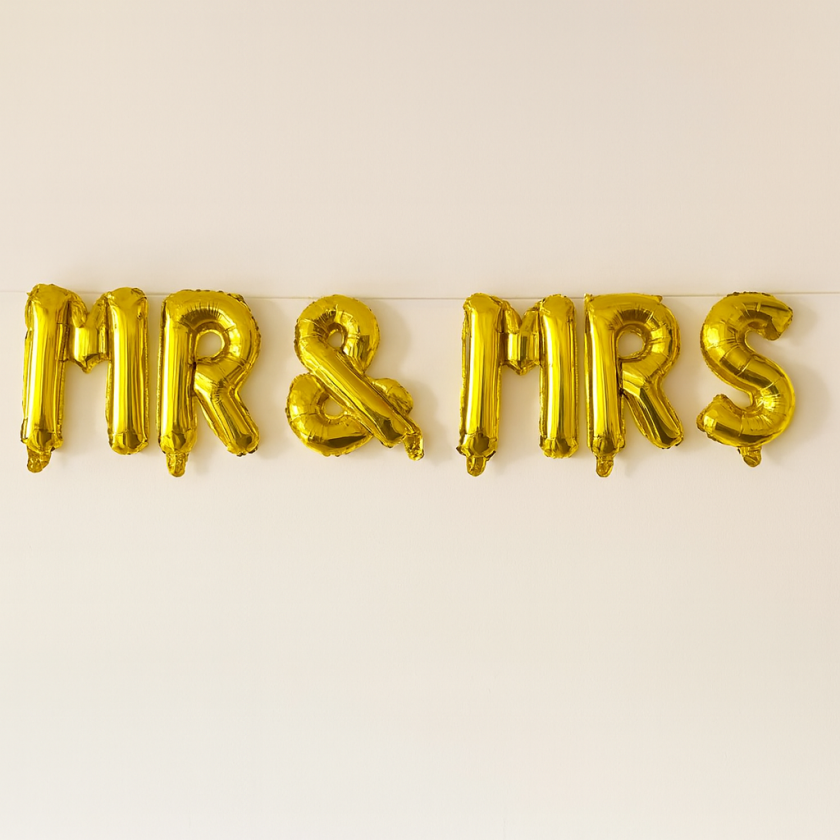 Парти балон - Mr & Mrs - златист - 35 х 300 см.