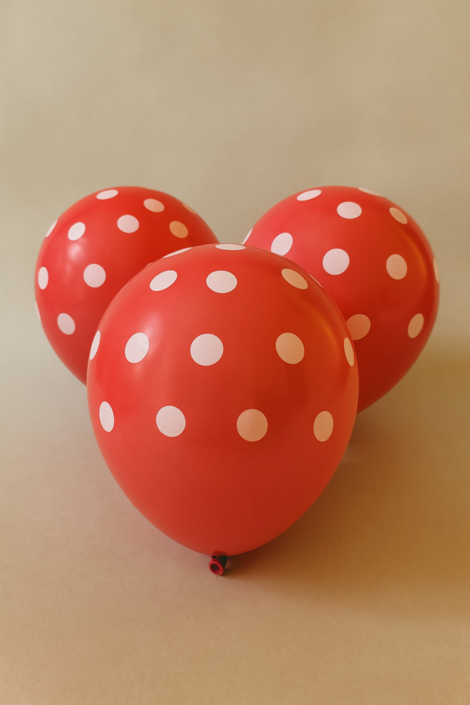 Парти балони - цикламени - бели точки - 30 см. - 20 бр.