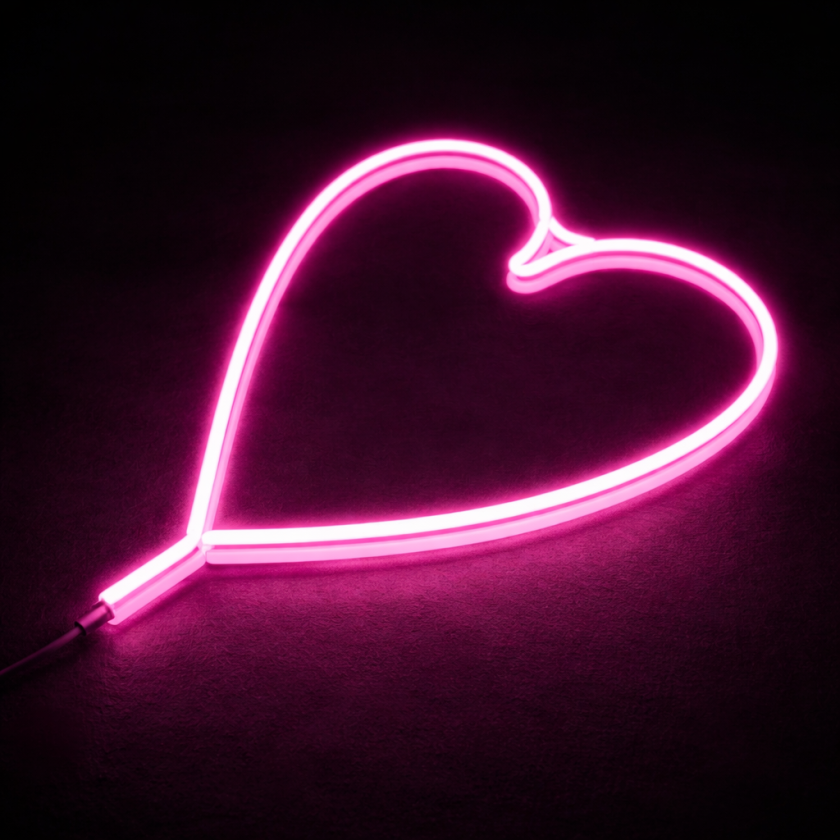 Неонова LED лампа - Сърце с USB - 36.3 x 29 см. 
