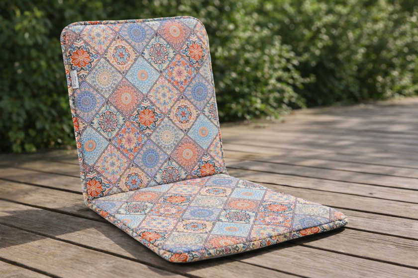 Възглавница за стол - с облегалка - орнаменти - 43 х 87 см.