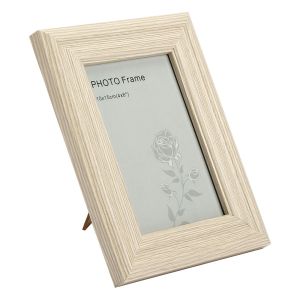 Рамка за снимка - дървена - бежова - със стойка - 10 x 15 см.