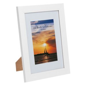 Рамка за снимка - дървена - бяла - със стойка - 13 x 18 см.