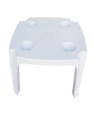 Пластмасова маса - поставки за чаши