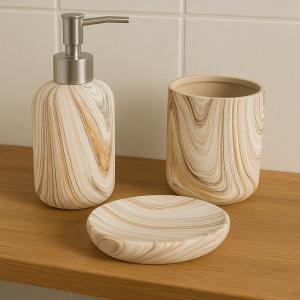 Комплект аксесоари за баня - С визия на дърво - 3 бр.