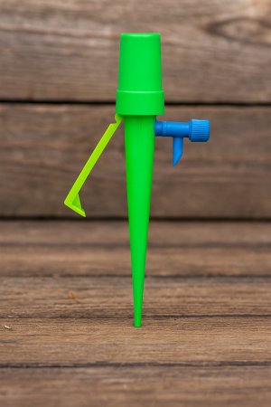 Уред за автоматично поливане на цветя в саксии - 16 см.