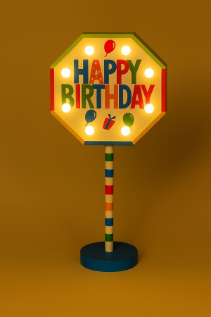 Декоративна дървена табела Честит рожден ден - 20x10x41см.