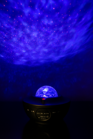 LED Проектор  с дистанционно управление  и музика - 16.5 x 16.5 x 13.5 см.