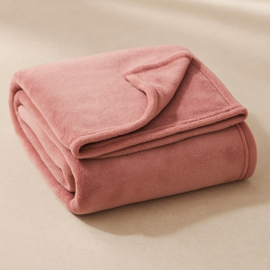 Розова кувертюра за мебели 160 x 130 см.