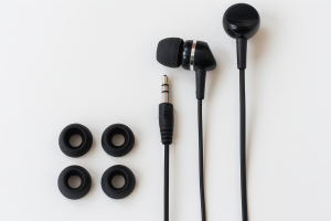 Слушалки - тип тапи с шумопотискане