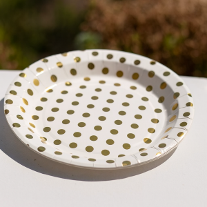 Парти чинии - златисти точки - картонени - 23 см. - 6 бр.