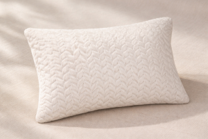 Декоративна възглавница - екрю - плетка - 53 х 34 см.