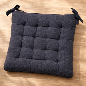 Декоративна възглавница за стол - черна - 40 х 40 см.