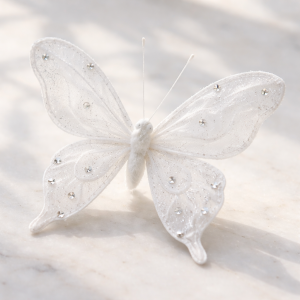 Пеперуда за декорация с клипс - Бяла - 11 см.